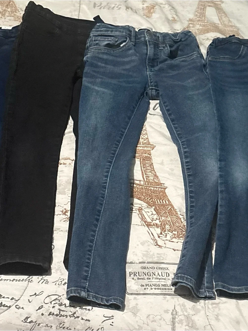 Girls' Levi’s Jeans Bundle - and t-shirt bundle size 7